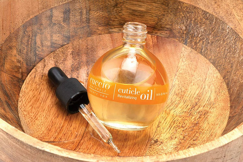 Cuccio Naturale Olejek regenerujący skórki - Miód i Mleko 75 ml
